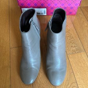 Tory Burch leather Bootie.